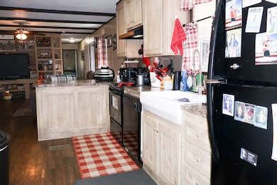 21625 County Road 3749d, Cleveland, TX 77327 - photo 4