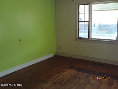 1133 Nevada St, Toledo, OH 43605 - photo 2