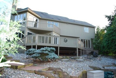 6167 Domarray St, Coopersburg, PA 18036 - photo 3