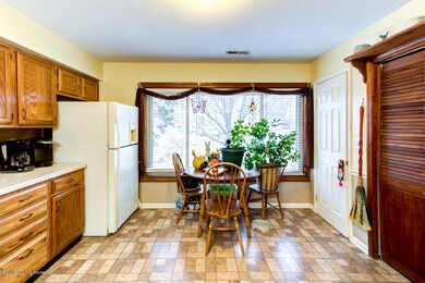 6805 Beard Ct, Louisville, KY 40228 - photo 7