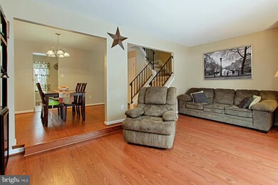 8583 Chester Grove Ct, Springfield, VA 22153 - photo 5