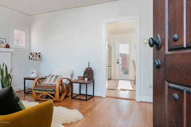 160 W Prospect St-005-006-Entryway-MLS_S