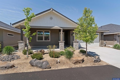 2695 NW 23rd Loop, Redmond, OR 97756 - photo 3