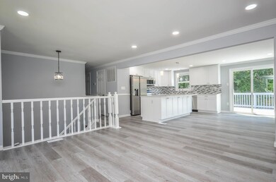 8916 Trapper Ln, Adelphi, MD 20783 - photo 4