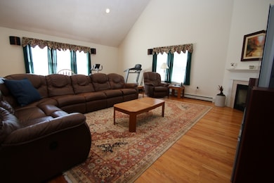 35 Columbus Ave, Saugus, MA 01906 - photo 6