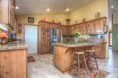 3355 SW 47th St, Redmond, OR 97756 - photo 4