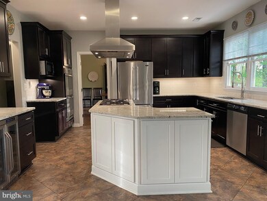 719 Hawkesbury Ln, Silver Spring, MD 20904 - photo 7