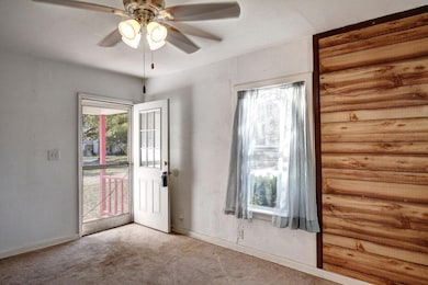 304 Cedar St, Bastrop, TX 78602 - photo 6