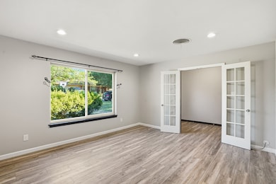 233 Bellvue Dr, Fort Worth, TX 76134 - photo 4