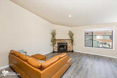 04-IMG_6171_Living Room_SSW