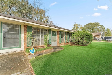 9755 Gov Beauvais Dr, Baton Rouge, LA 70811 - photo 3