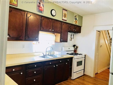 1006 W Virginia Ave, Dunbar, WV 25064 - photo 7