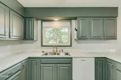 2601 8th Ave NW, Mandan, ND 58554 - photo 7