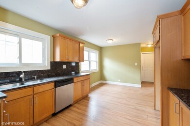 6234 N Richmond St, Chicago, IL 60659 - photo 4