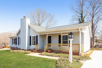 124 Shade Tree Ct, Gastonia, NC 28056 - photo 2