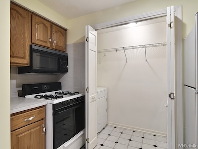 washer and dryer included