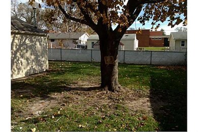 Yard/Garden. Completely Fenced Back Yard