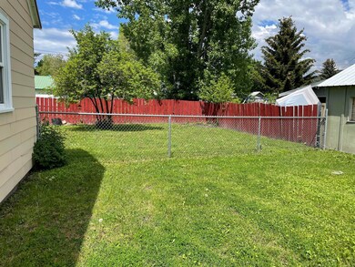 Side & back yard