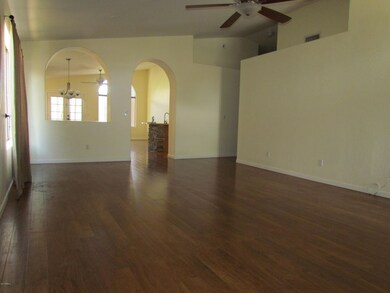 Living Room/Formal Dining