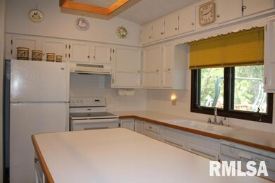 2601 2nd St, Moline, IL 61265 - photo 3