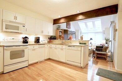 72 Birchwood Ln unit 72, Lincoln, MA 01773 - photo 2