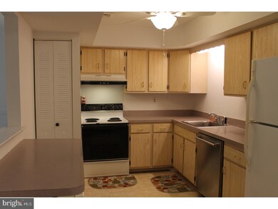 524 Barrington Ct, Sellersville, PA 18960 - photo 4