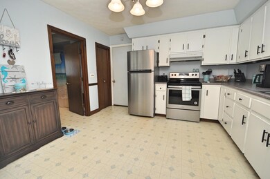 Kitchen 6