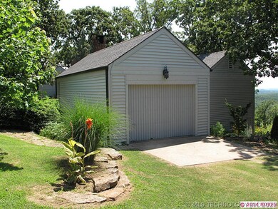 attached garage to home, side entry