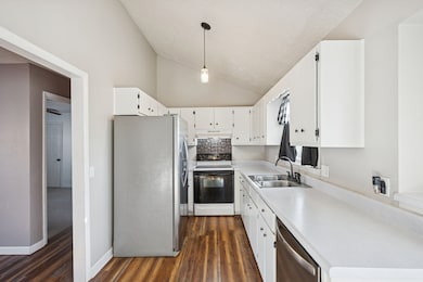 470 E Maple St, Morrison, TN 37357 - photo 7