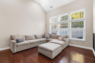 3940 Rennes Dr, Columbus, OH 43221 - photo 4