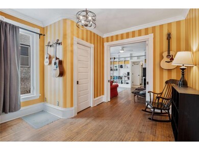 4-web-or-mls-750 Jefferson St NE - 20220207_0004