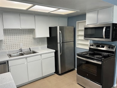 Light and bright kitchen