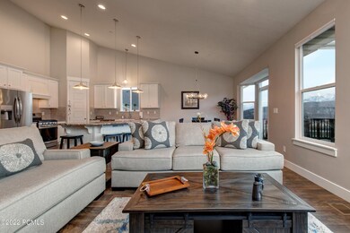 5195 N Lauralwood_Advance_03