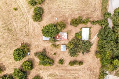 1653 County Road 4757, Boyd, TX 76023 - photo 2