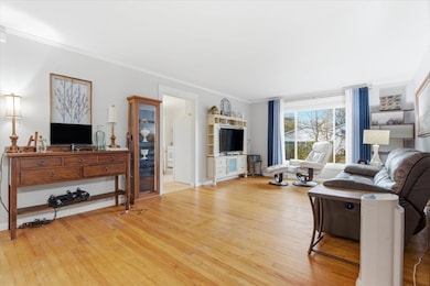 2105 Sprucewood Ln, Lindenhurst, IL 60046 - photo 4