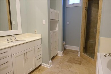 1015 Pleasant St, New Orleans, LA 70115 - photo 2