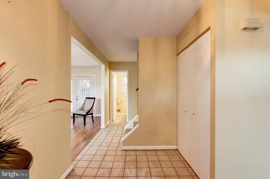 14901 Pomquay Ct, Gaithersburg, MD 20878 - photo 3