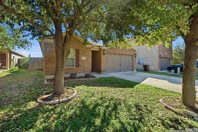 6810 Luckey Path, San Antonio, TX 78252 - photo 3