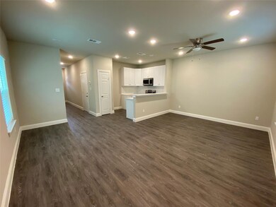 813 W Coffin St unit 815, Denison, TX 75020 - photo 4