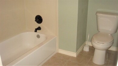 2724 Del Monte Ave, Bay City, TX 77414 - photo 4