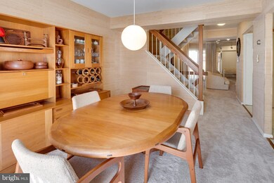 9521 Barcellona Ct, Fairfax, VA 22031 - photo 7