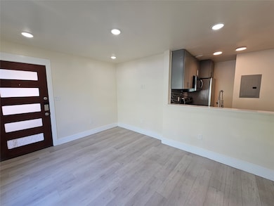 4806 Virginia Ave unit 110, Dallas, TX 75204 - photo 4