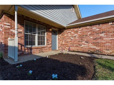 4207 Treesdale Dr, Sellersburg, IN 47172 - photo 4