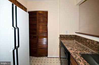 1811 Vernon St NW unit 302, Washington, DC 20009 - photo 4