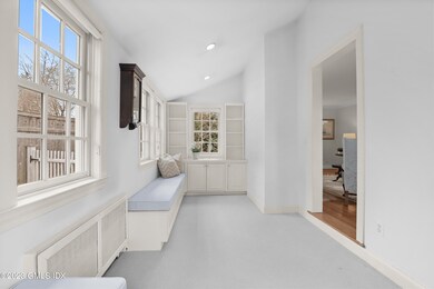 42 Oval Ave, Riverside, CT 06878 - photo 6