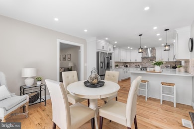 849 Glenn Cir, Wayne, PA 19087 - photo 6