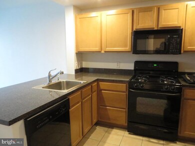 Potomac Place Condominiums unit N613, Washington, DC 20024 - photo 6