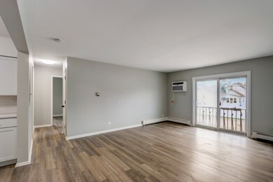 1243 Brown St unit 2G, Des Plaines, IL 60016 - photo 3