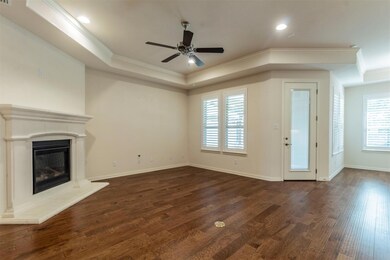 Ten foot tray ceiling with fan and floor plug for 