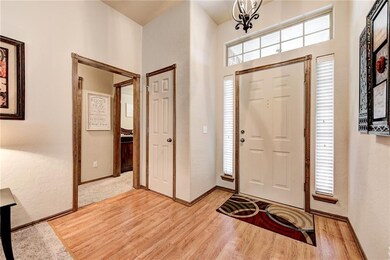 528 Madeline Ln, Moore, OK 73160 - photo 3